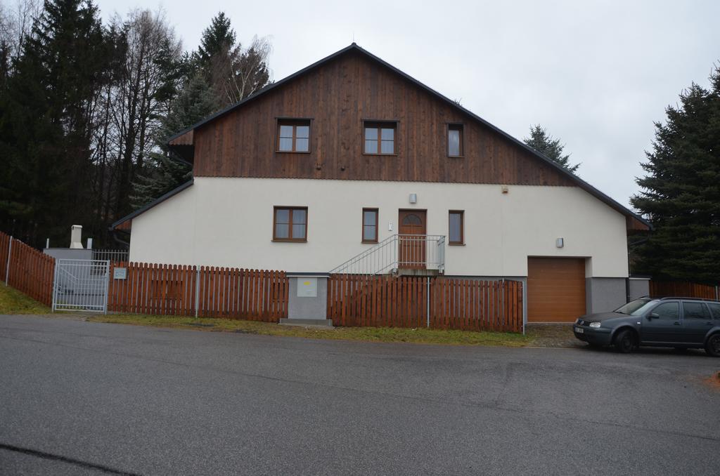 Haus Tolstejn Apartment Jiřetín pod Jedlovou Bagian luar foto